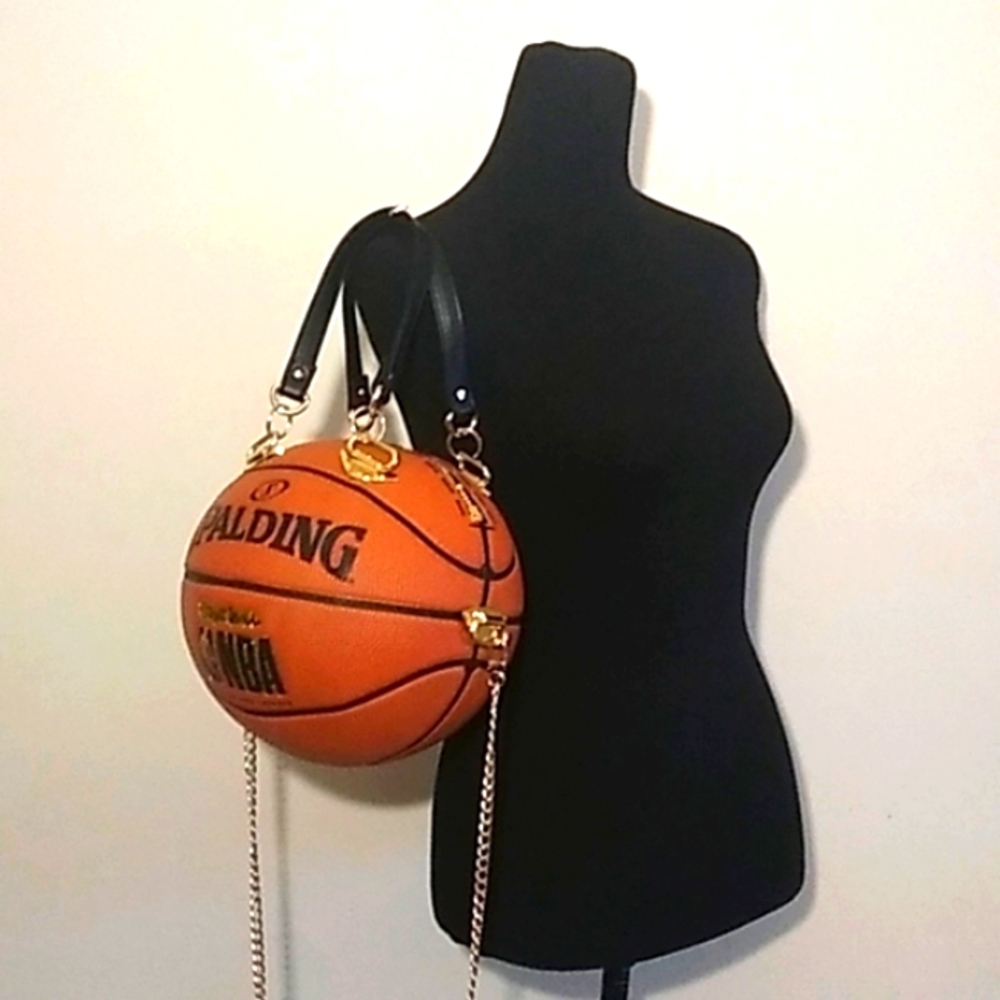HANDMADE "ORIGINAL SPALDING" Basketball Purse 🏀 - Picture 4 of 17